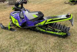 2018 Arctic cat M8000