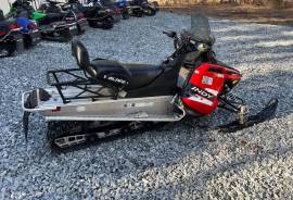 2015 Polaris Indy® LXT 550 144 Indy Red electric s