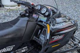 2000 Ski-Doo Grand Touring 600 2-up electric start