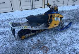 2005 Ski-Doo MXZ 600 Adrenaline HO SDI picked trac