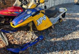 2005 Ski-Doo MXZ 600 Adrenaline HO SDI picked trac