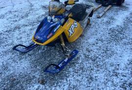 2005 Ski-Doo MXZ 600 Adrenaline HO SDI picked trac