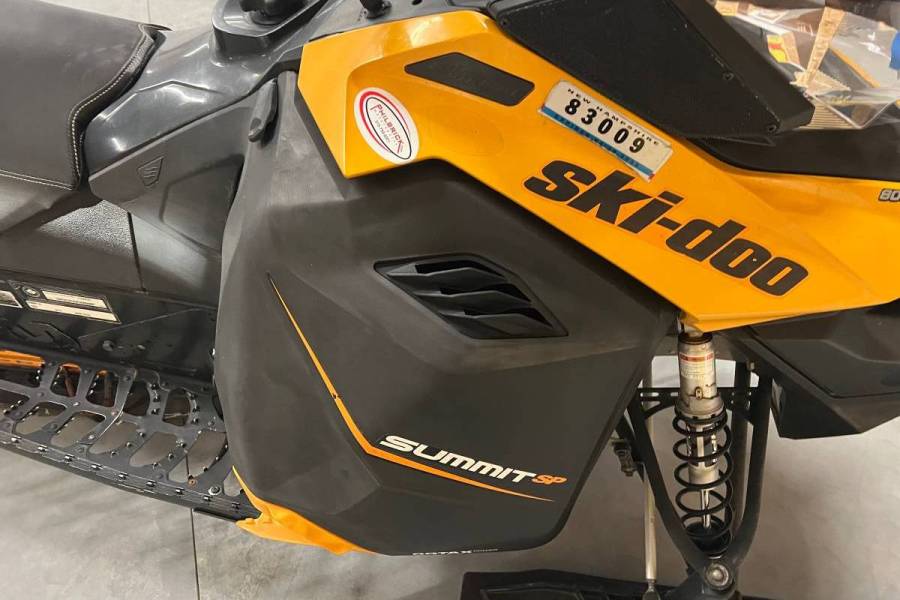 2014 Ski-Doo skidoo summit 800 etec with reverse 5 2014 Ski-Doo skidoo summit 800 etec with reverse 5