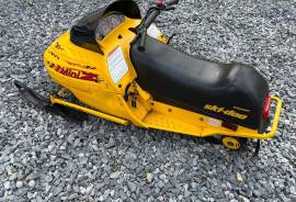 2002 SkiDoo Ski-Doo Mini Z 120 kids youth snowmobi