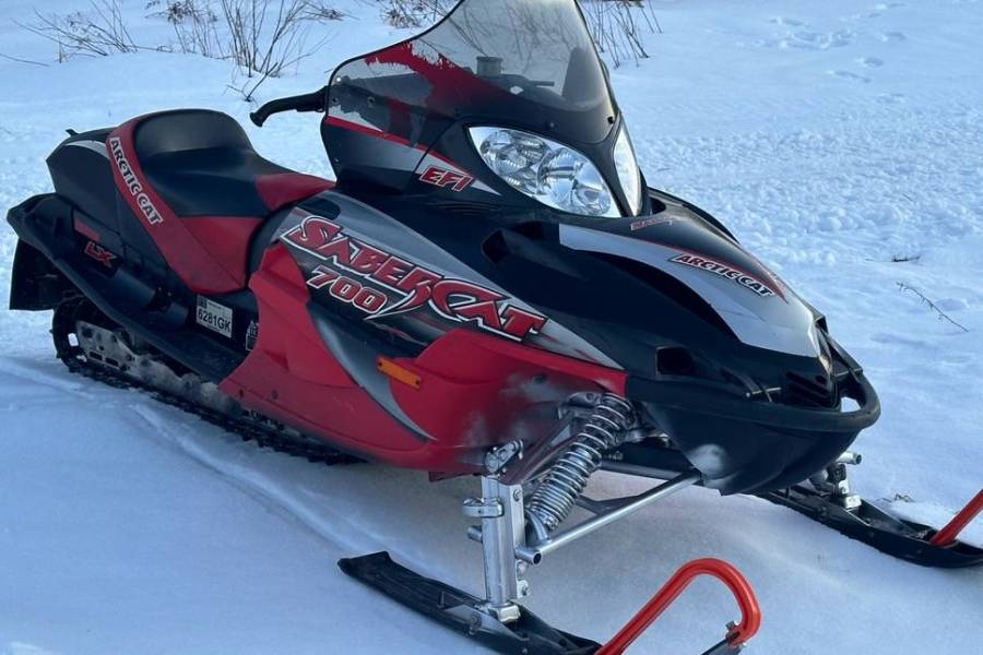 2004 arctic cat sabre cat 700