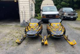 2000 Skidoo MXZ 500 & 600 & enclosed trail