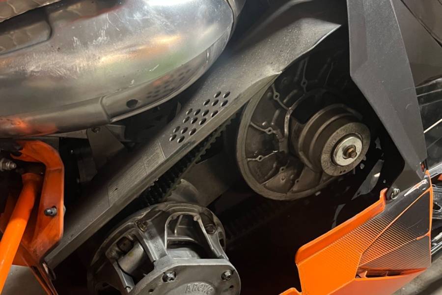 2014 Arctic cat m8000