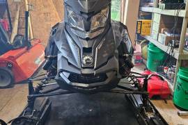 2015 Ski-Doo RENEGADE XRS 800 *LOW MILES*