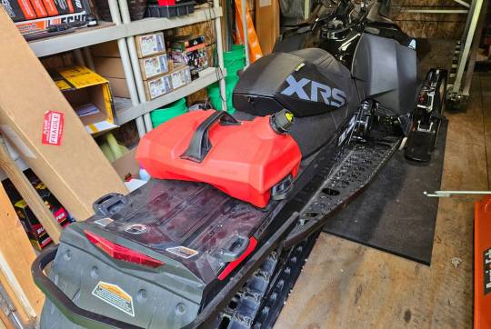 2015 Ski-Doo RENEGADE XRS 800 *LOW MILES*