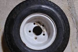 BRAND NEW CARLISLE TRAILER TIRE18.5x8.5x8