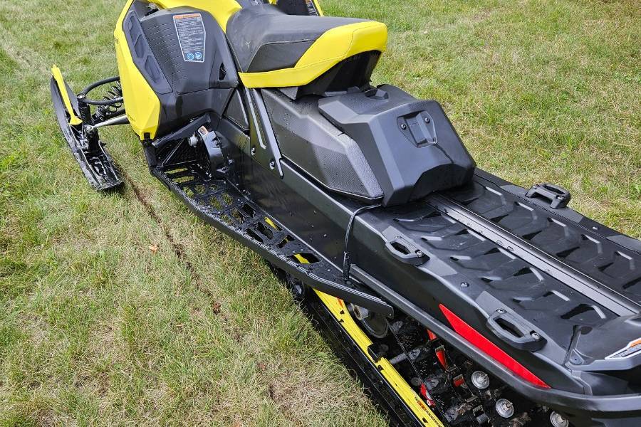 2022 SKI DOO RENEGADE ADR 600R ETEC