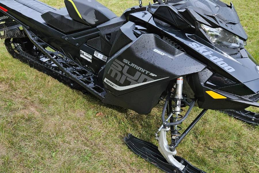 2018 SKI DOO SUMMIT Sp 850E NEW TRACK