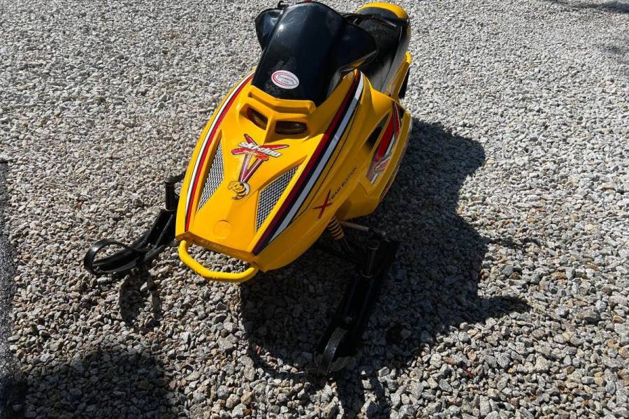 New 2025 Ski-Doo MXZ 200 ES Cobra 1.0, Cortland NY | Specs